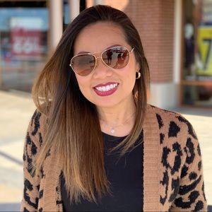 Meet your Posher, Cherry